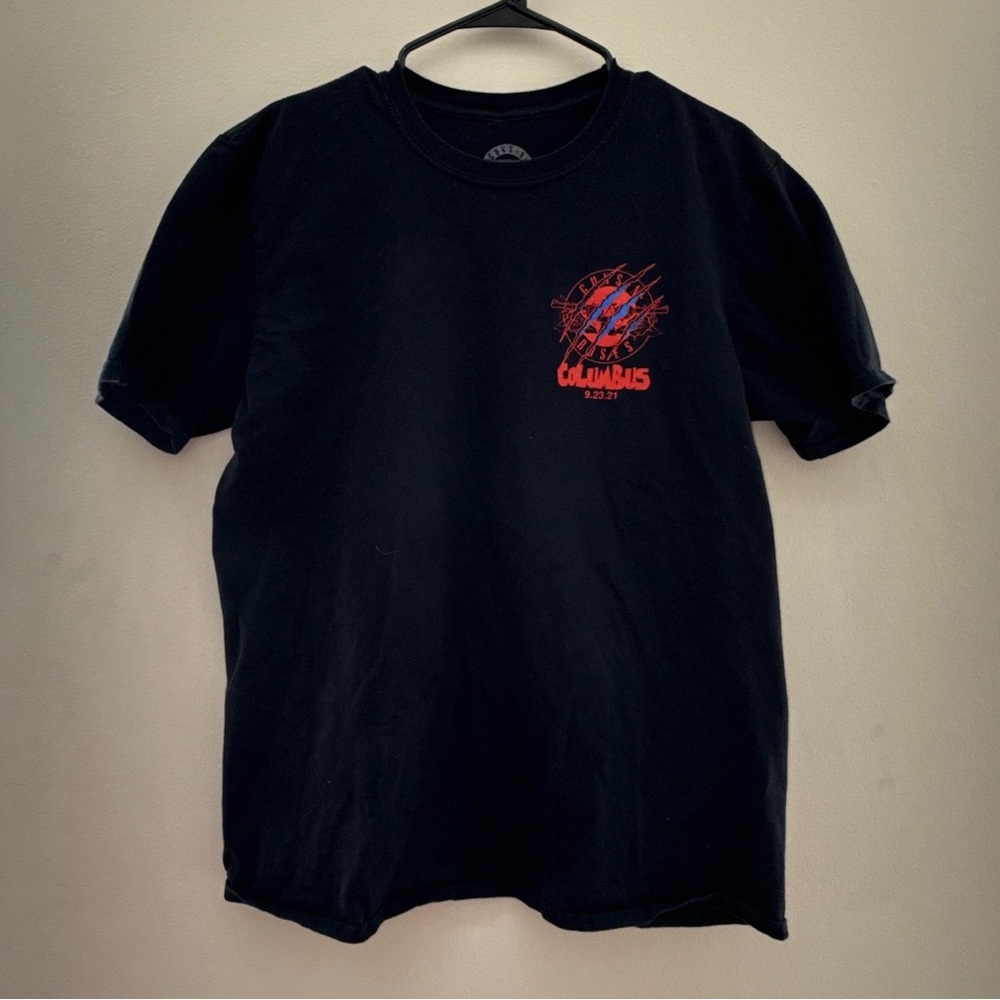 Guns N’ Roses Black and Red Short Sleeve Tee with Graphic Accent (Large)